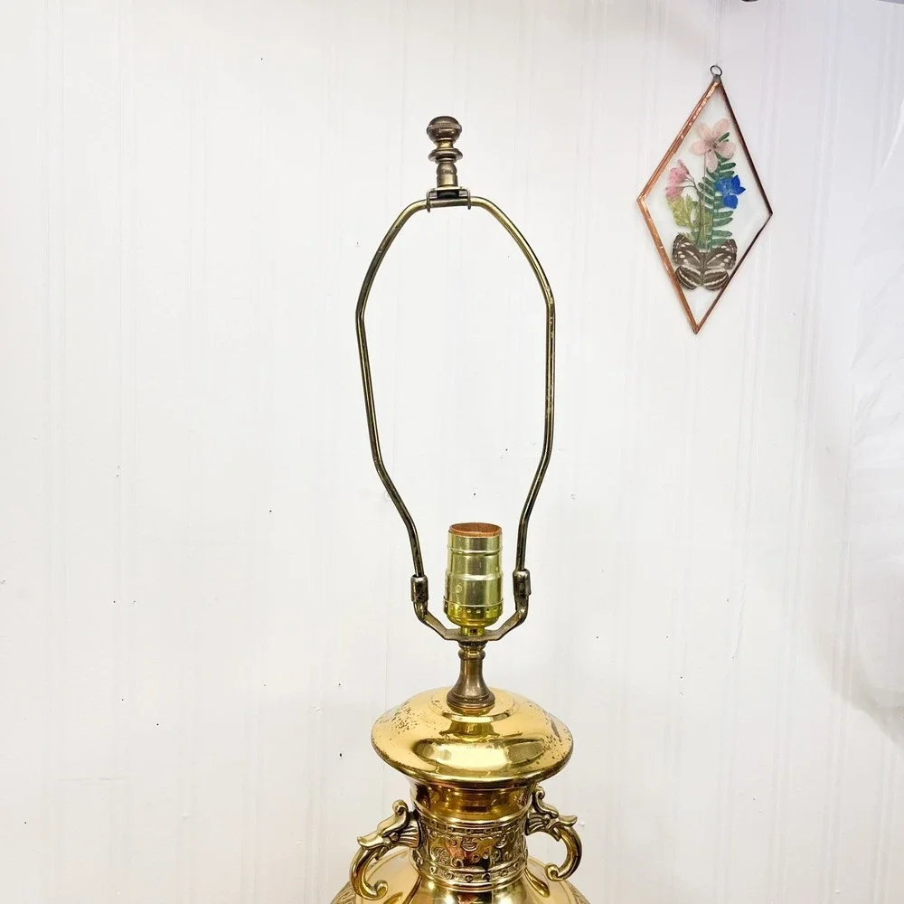 Vintage Brass table lamp w dragon handles James Mont Asian‎ style